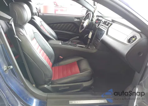 2012 Ford Mustang V6 Premium из США, поврежденный, VIN 1ZVBP8AM8C5252460